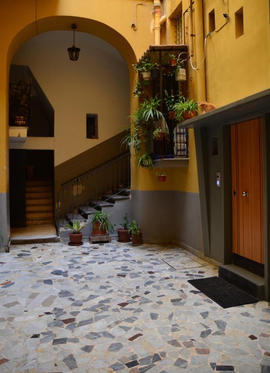La Strada Parlata Hotel Napoli Bagian luar foto